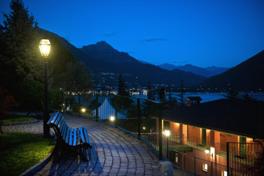 Hotel Parco San Marco - Panorama al tramonto sul lago