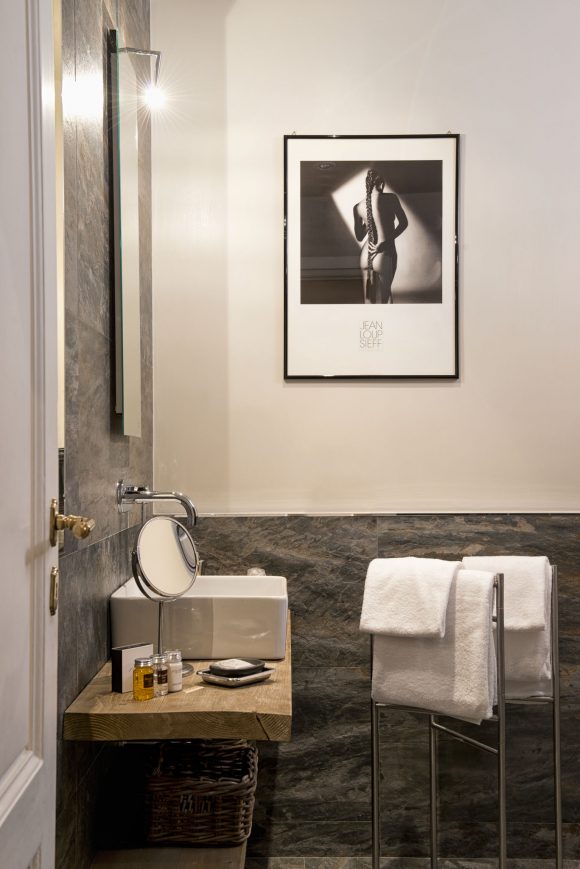 THE INDEPENDENT SUITES #10