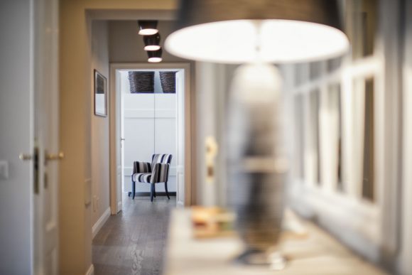 THE INDEPENDENT SUITES #9