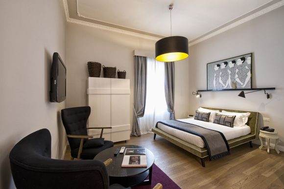 THE INDEPENDENT SUITES #7